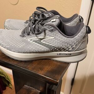 Brooks Levitate Silver Running Shoes